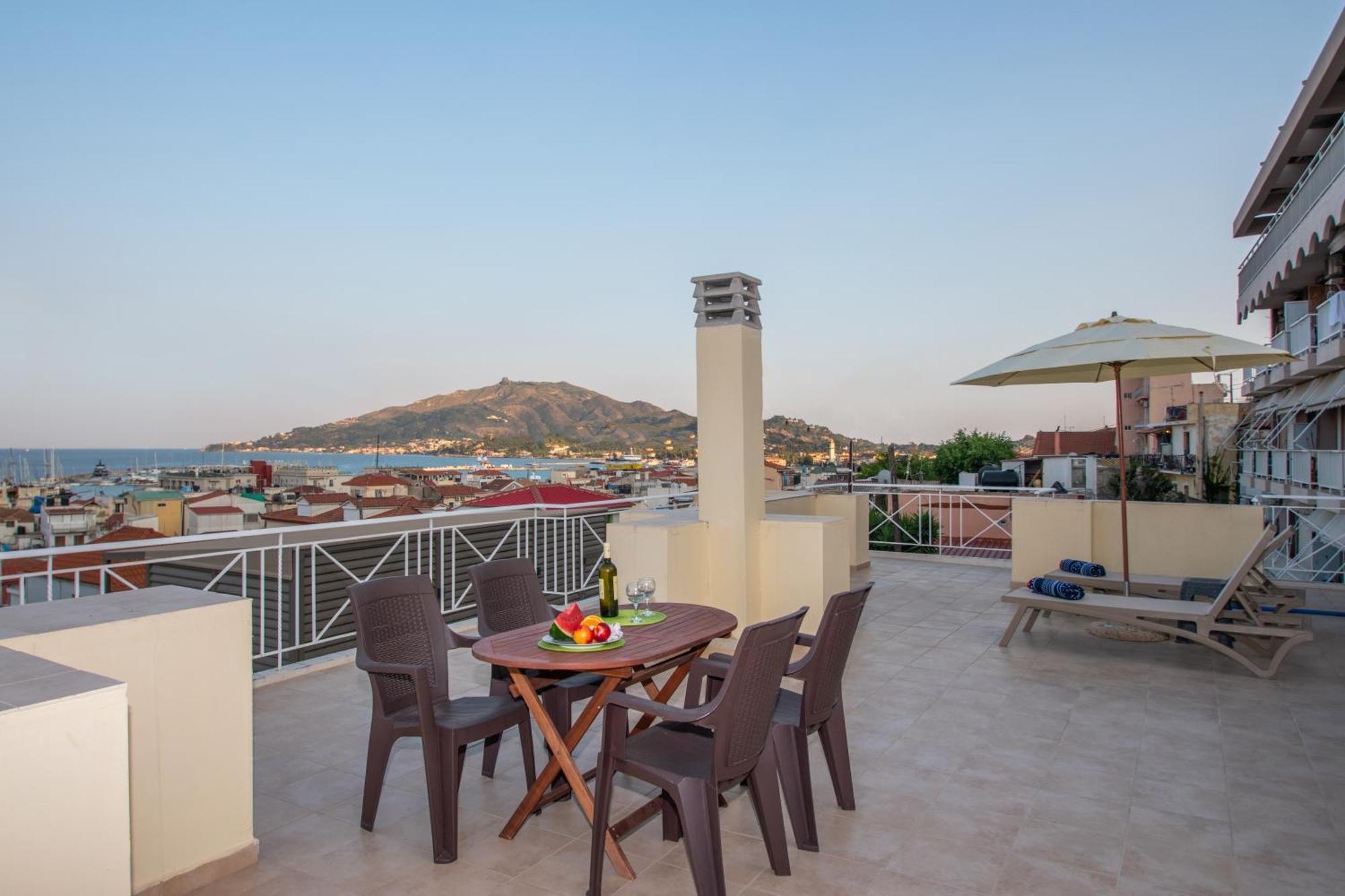 Coconut Tree House With Port View Lägenhet Zakynthos stad Exteriör bild