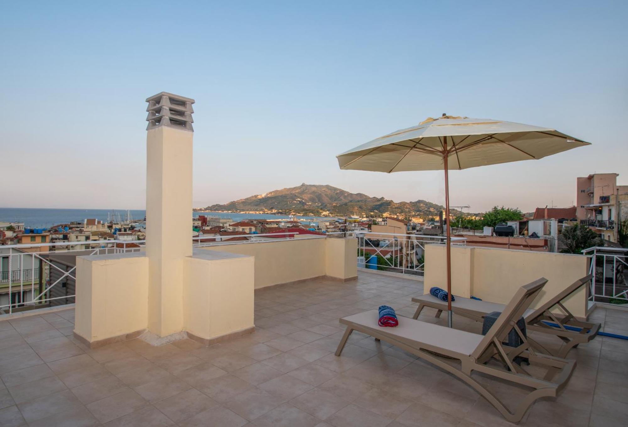 Coconut Tree House With Port View Lägenhet Zakynthos stad Exteriör bild
